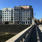 Mrakodrap Apartment